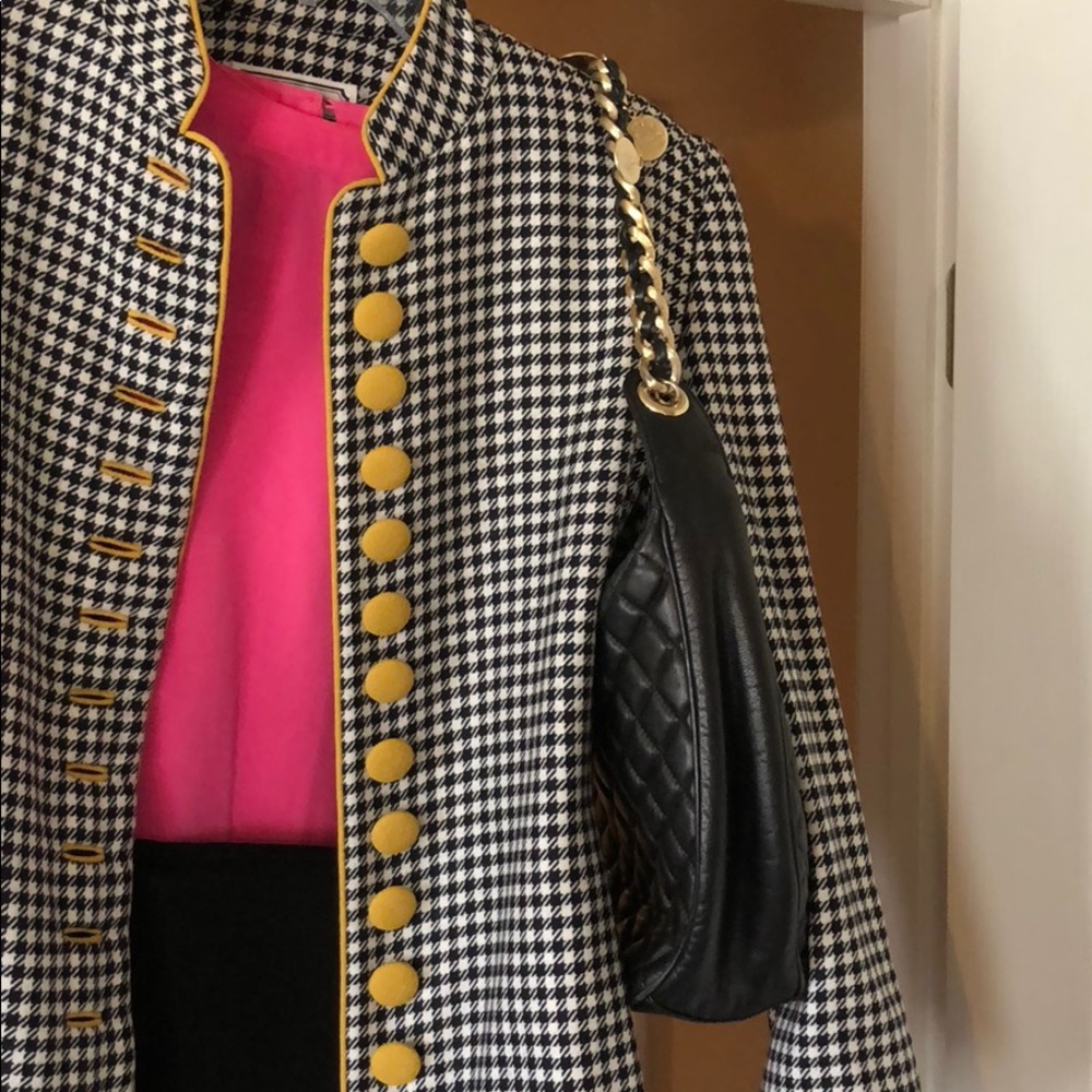 Real black quilted leather, gold hardware bag. - Picture 4 of 4